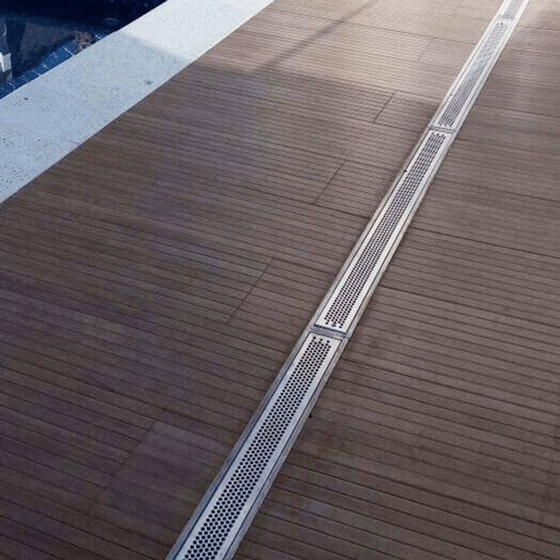 Grelha Perfurada Anti Inseto Inox para Água Pluvial 10x50cm - JJM Grelhas Grelha Perfurada Anti Inseto Inox para Água Pluvial 10x50cm - JJM Grelhas